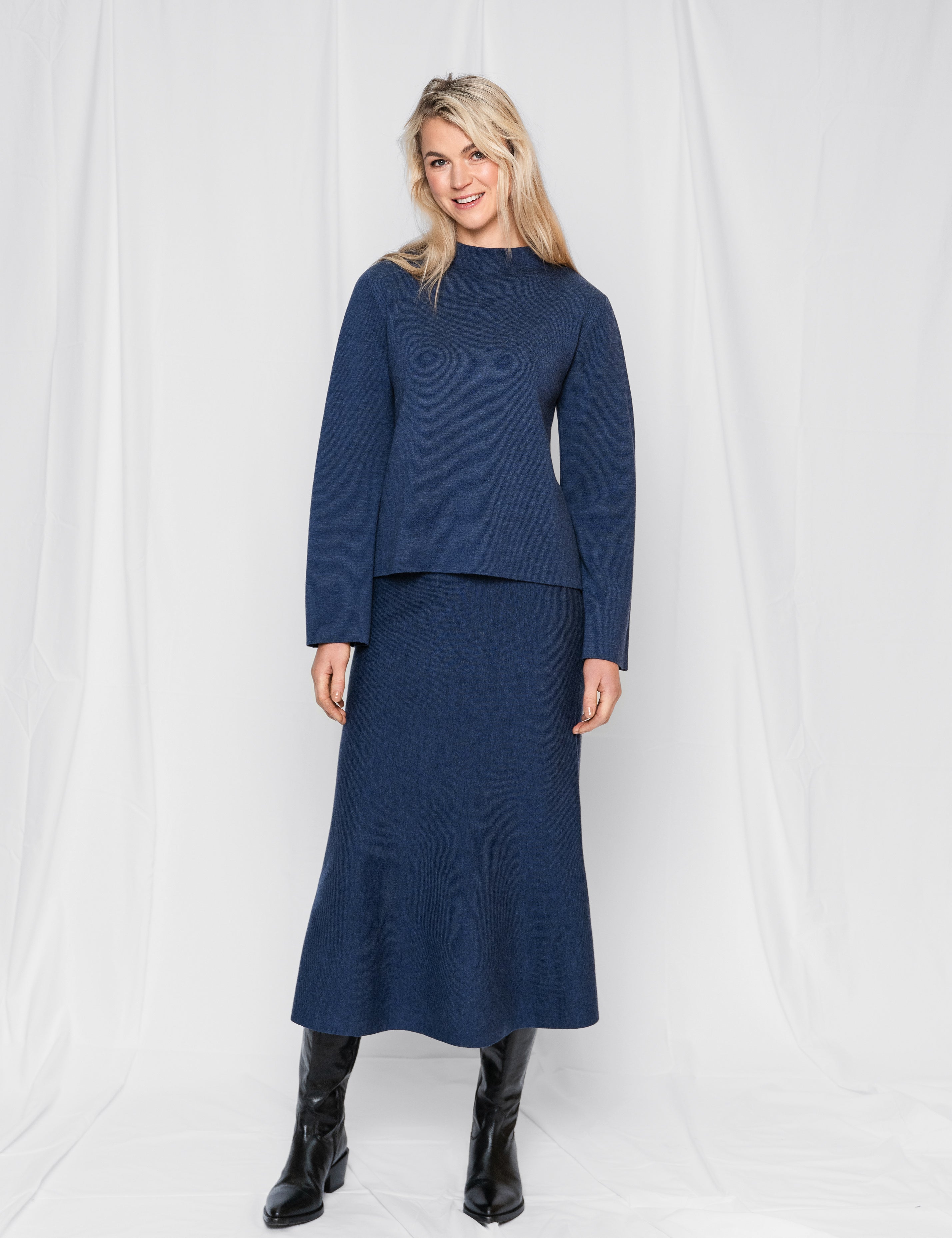 Close to my heart Ballou merino genser dame Sweater knitted Midnight