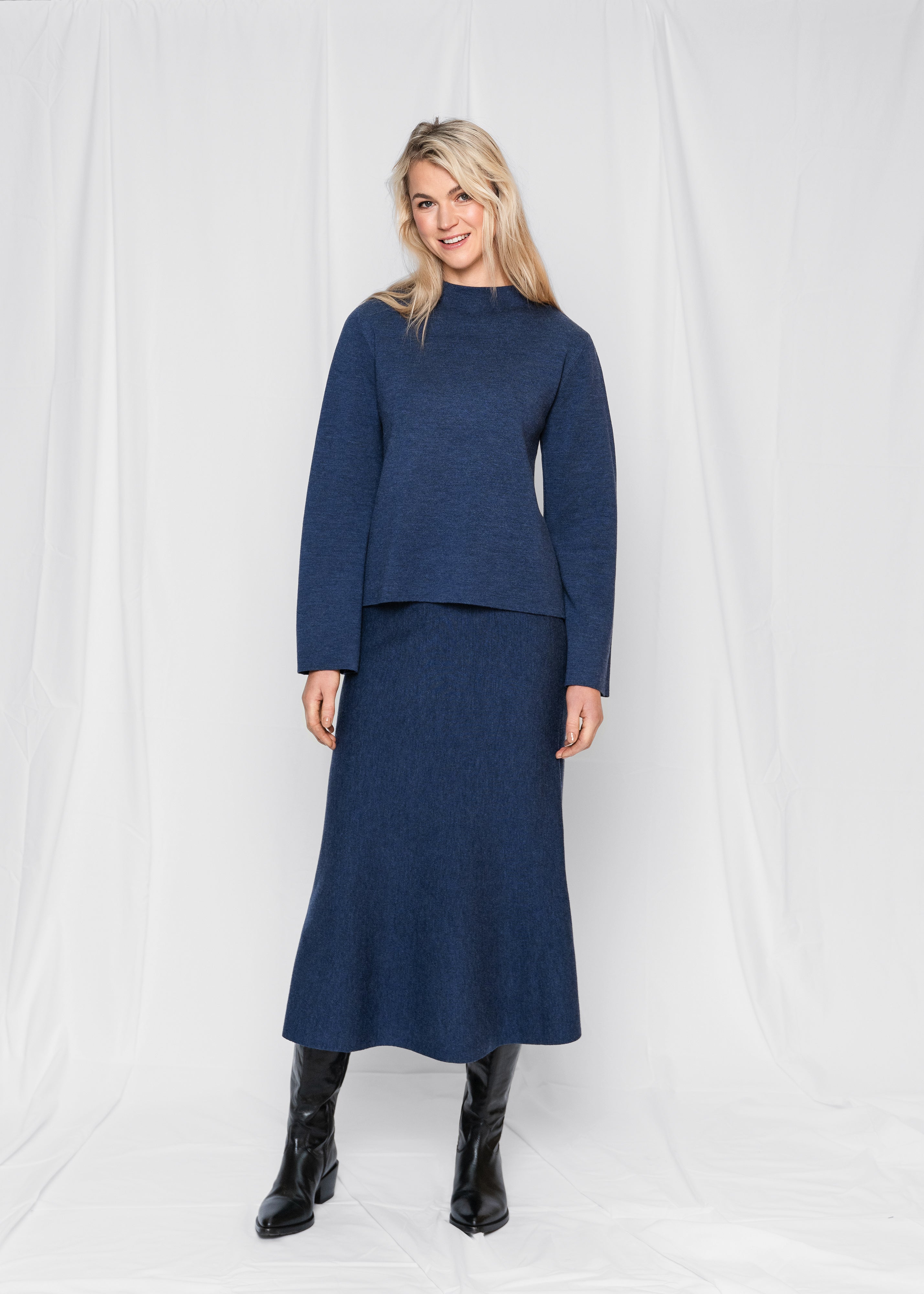 Close to my heart Ballou merino genser dame Sweater knitted Midnight