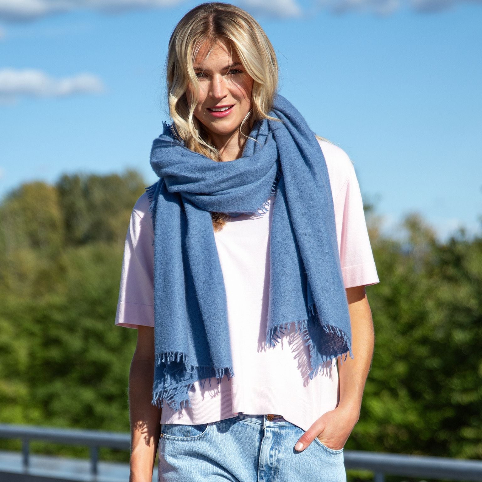 Close to my heart Bandana kasjmir skjerf Scarf Washed Blue