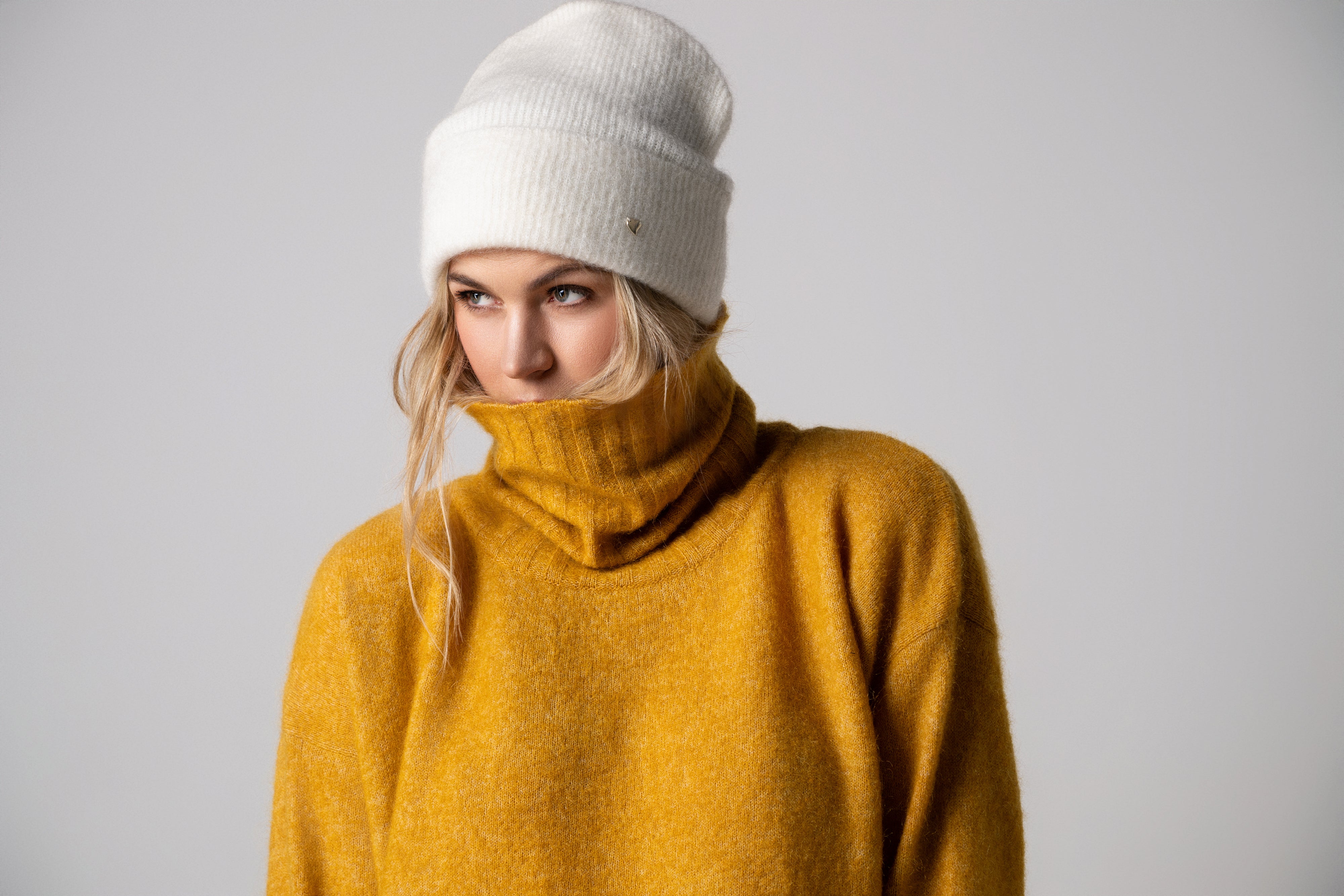 Close to my heart Cindy Sweater Sweater knitted Golden