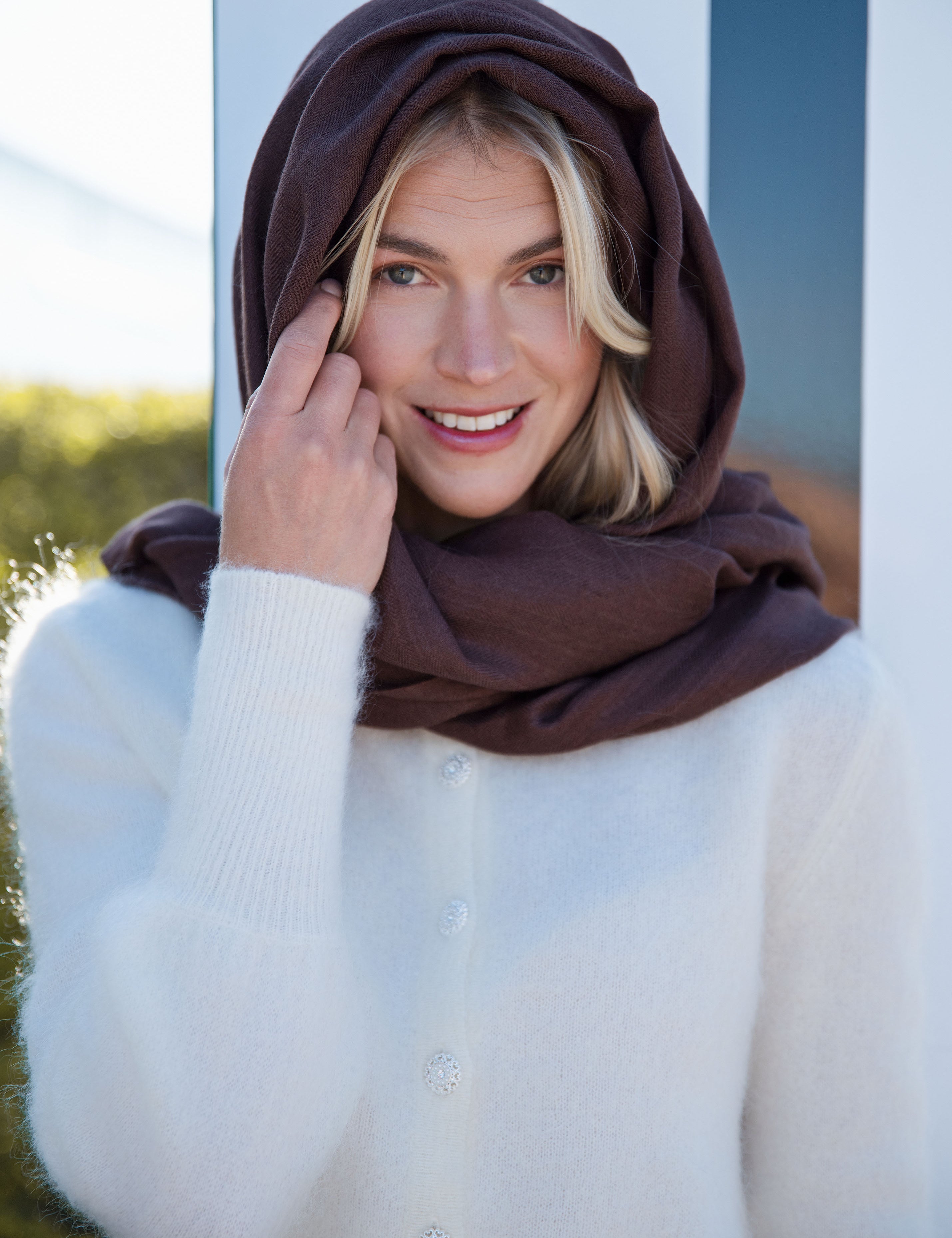 Close to my heart Eve pure wool shawl Scarf Chocolate