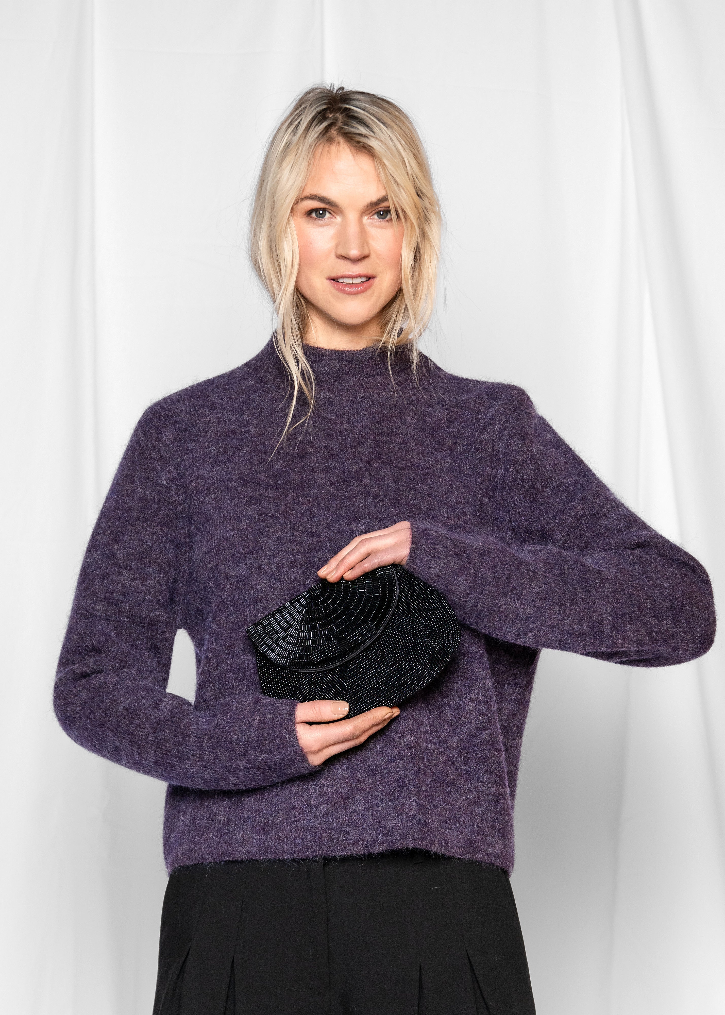 Close to my heart Goldie crew mohair genser Sweater knitted Deep Plum