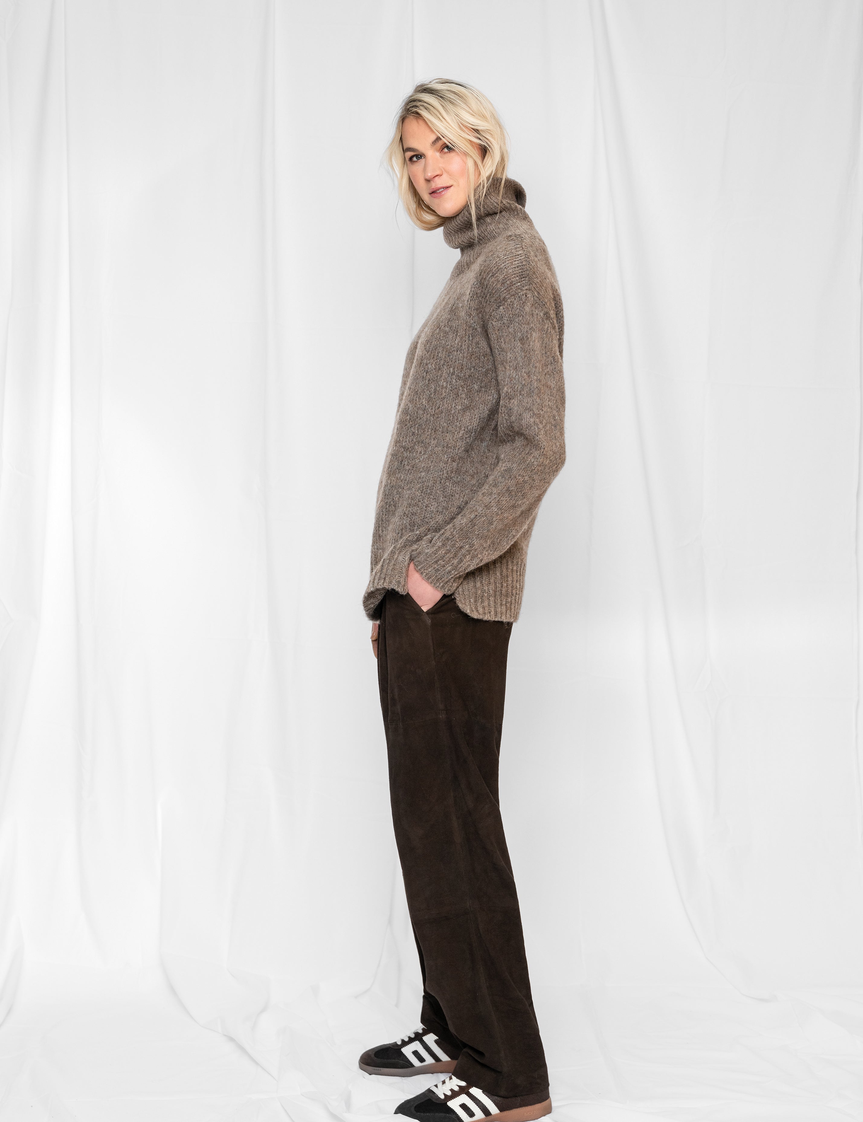 Close to my heart Molly Alpaca ull genser Sweater knitted Walnut