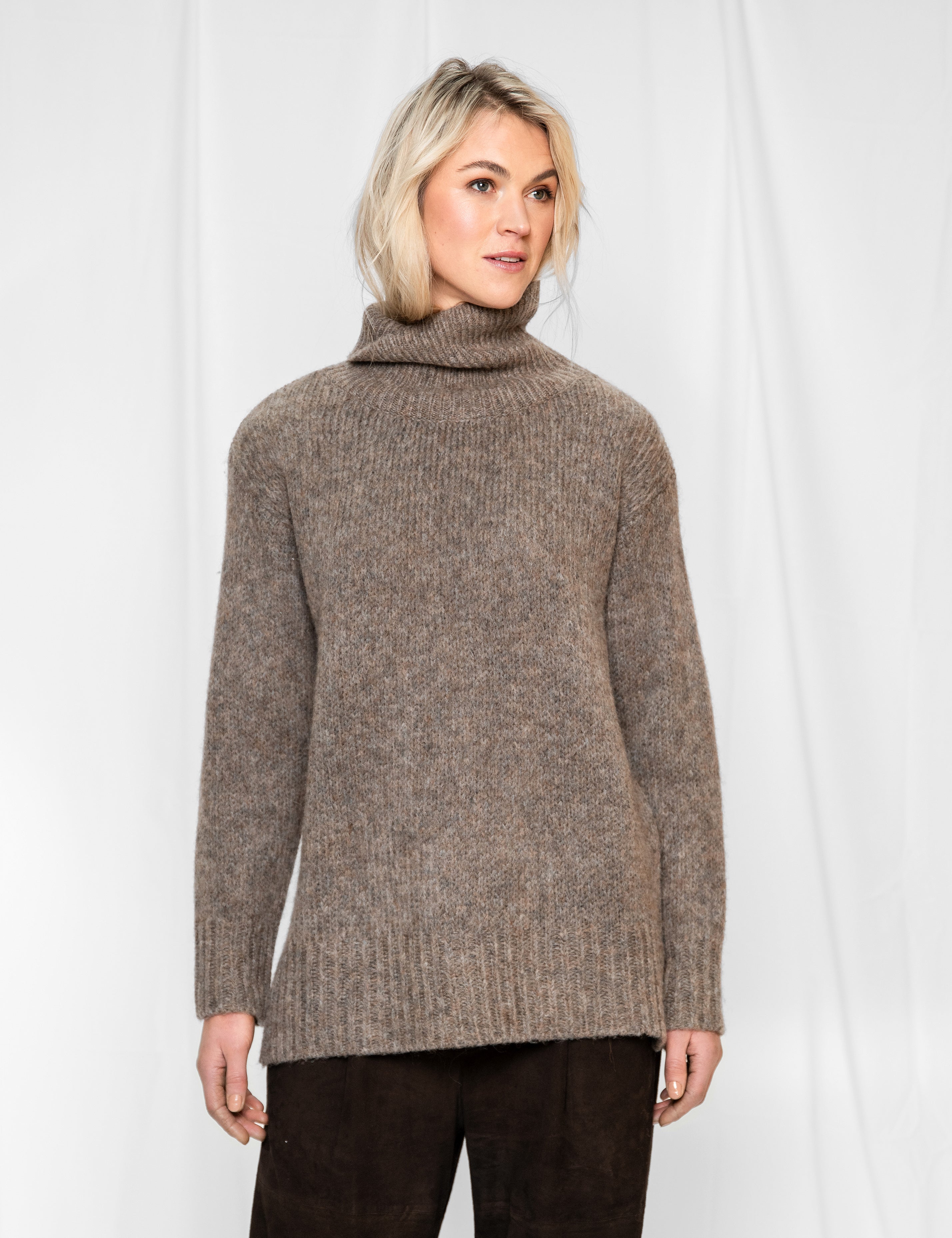 Close to my heart Molly Alpaca ull genser Sweater knitted Walnut