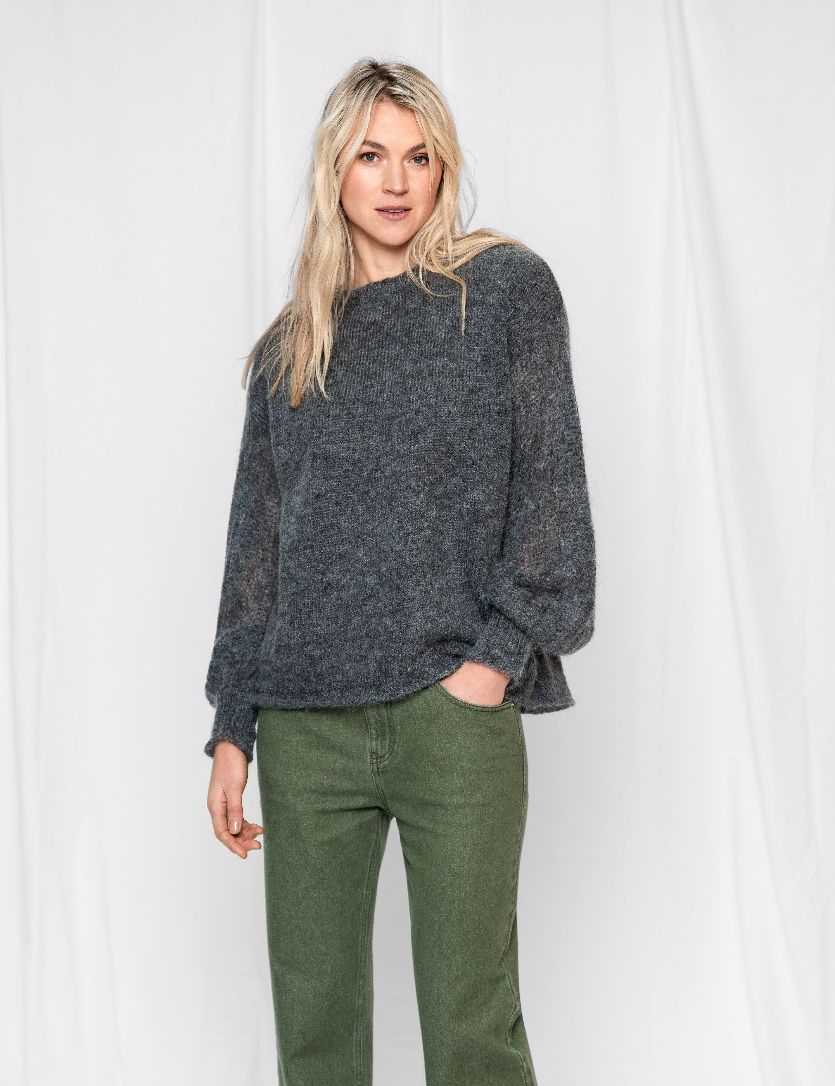 Close to my heart Nikita kid mohair genser Sweater knitted Charcoal