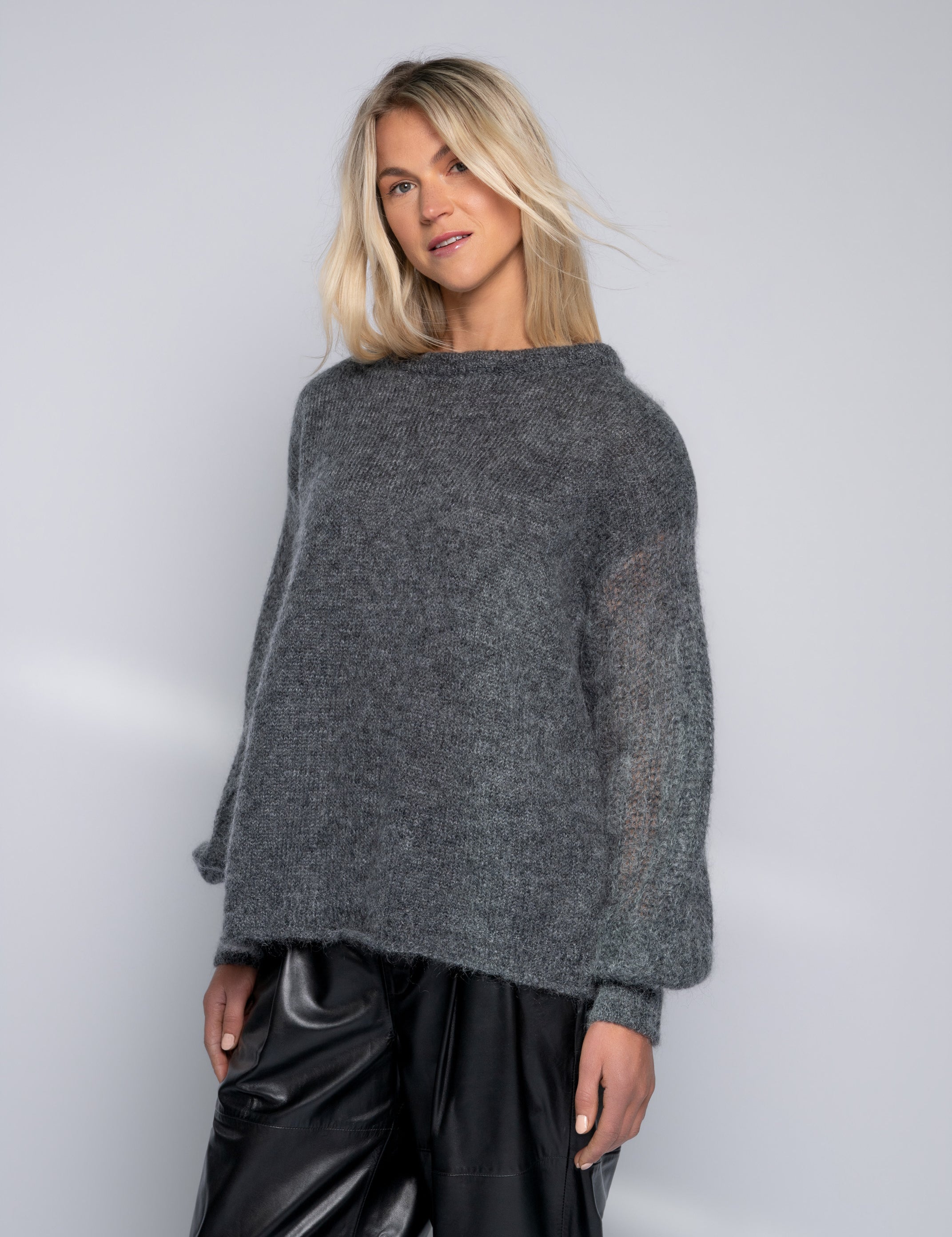 Close to my heart Nikita kid mohair genser Sweater knitted Charcoal