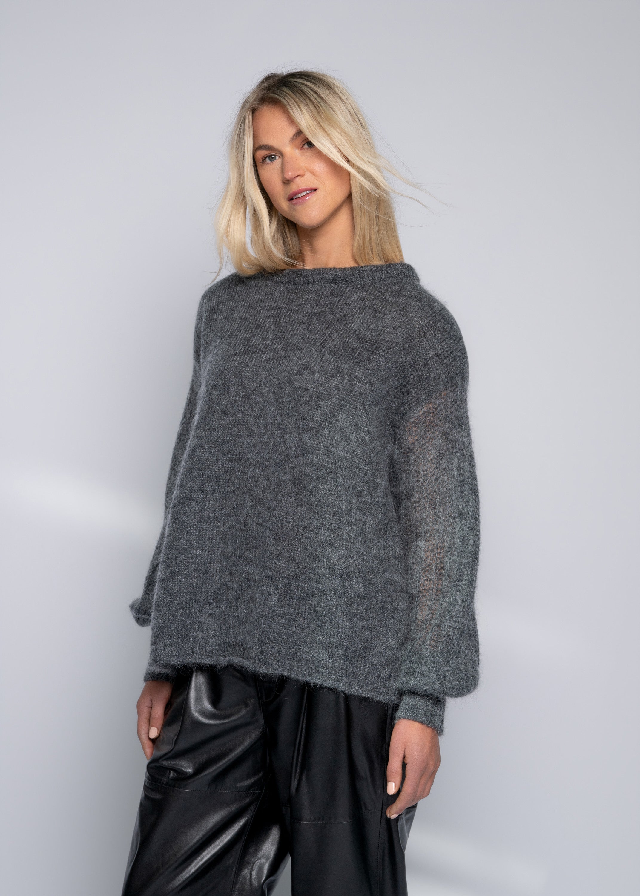 Close to my heart Nikita kid mohair genser Sweater knitted Charcoal