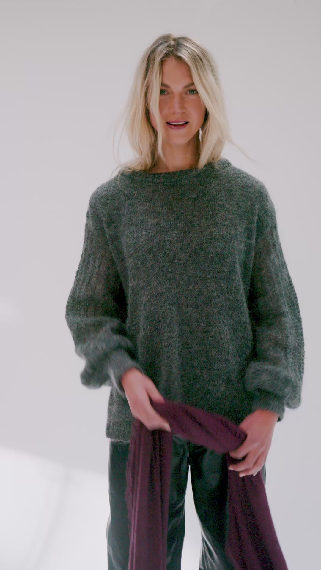 Close to my heart Nikita kid mohair genser Sweater knitted Charcoal